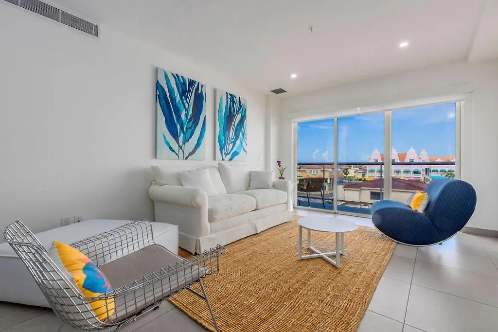 Family Condo At Downtown 오란제스타트